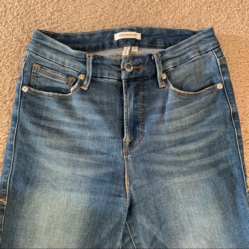 Good American high rise skinny jeans! Good Legs style. Runs big!